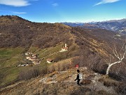 06  Salmezza (1127 m) con la storica chiesa di San Barnaba del XVII sec. (1070 m)